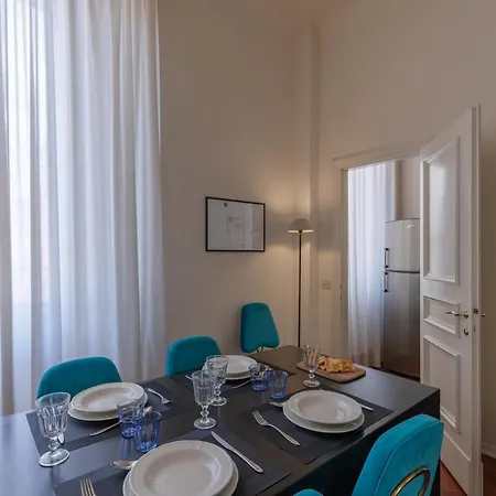 아파트 Seta Spacious Next To The Duomo