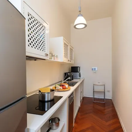 Seta Spacious Next To The Duomo فلورنس
