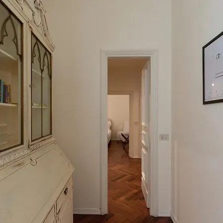 Seta Spacious Next To The Duomo فلورنس